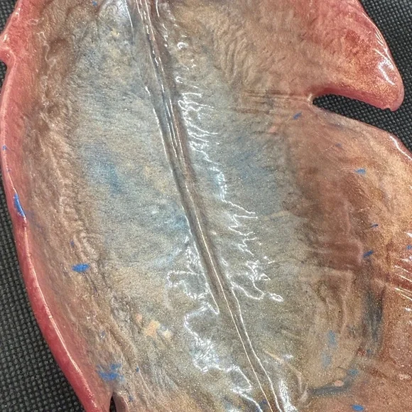 Unique Resin Pink and Blue Leaf-Shaped Decorative Dish - Picture 4 of 11